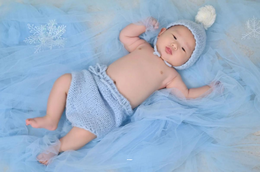 广东宝宝老喊肚子疼还发烧